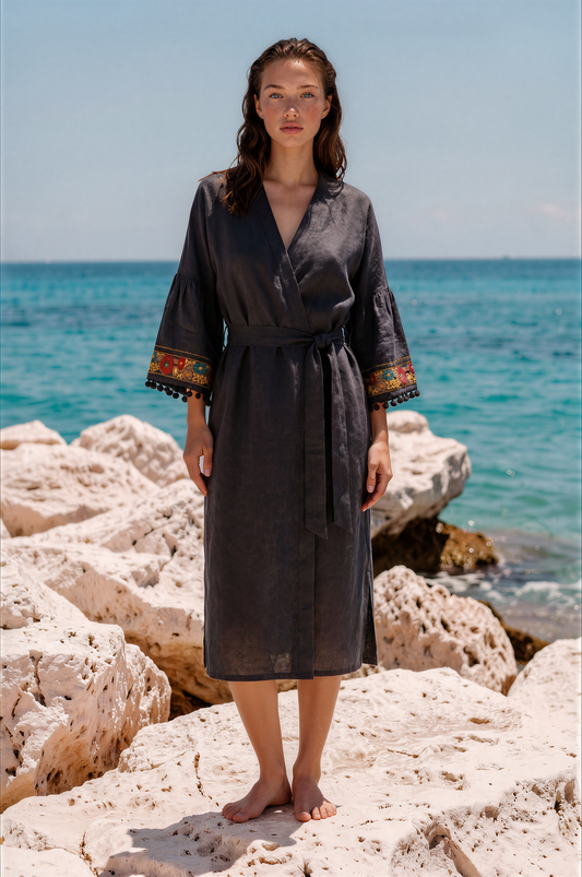 Siyah Çiçek İşlemeli Keten Kimono