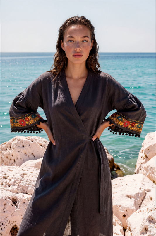 Siyah Çiçek İşlemeli Keten Kimono