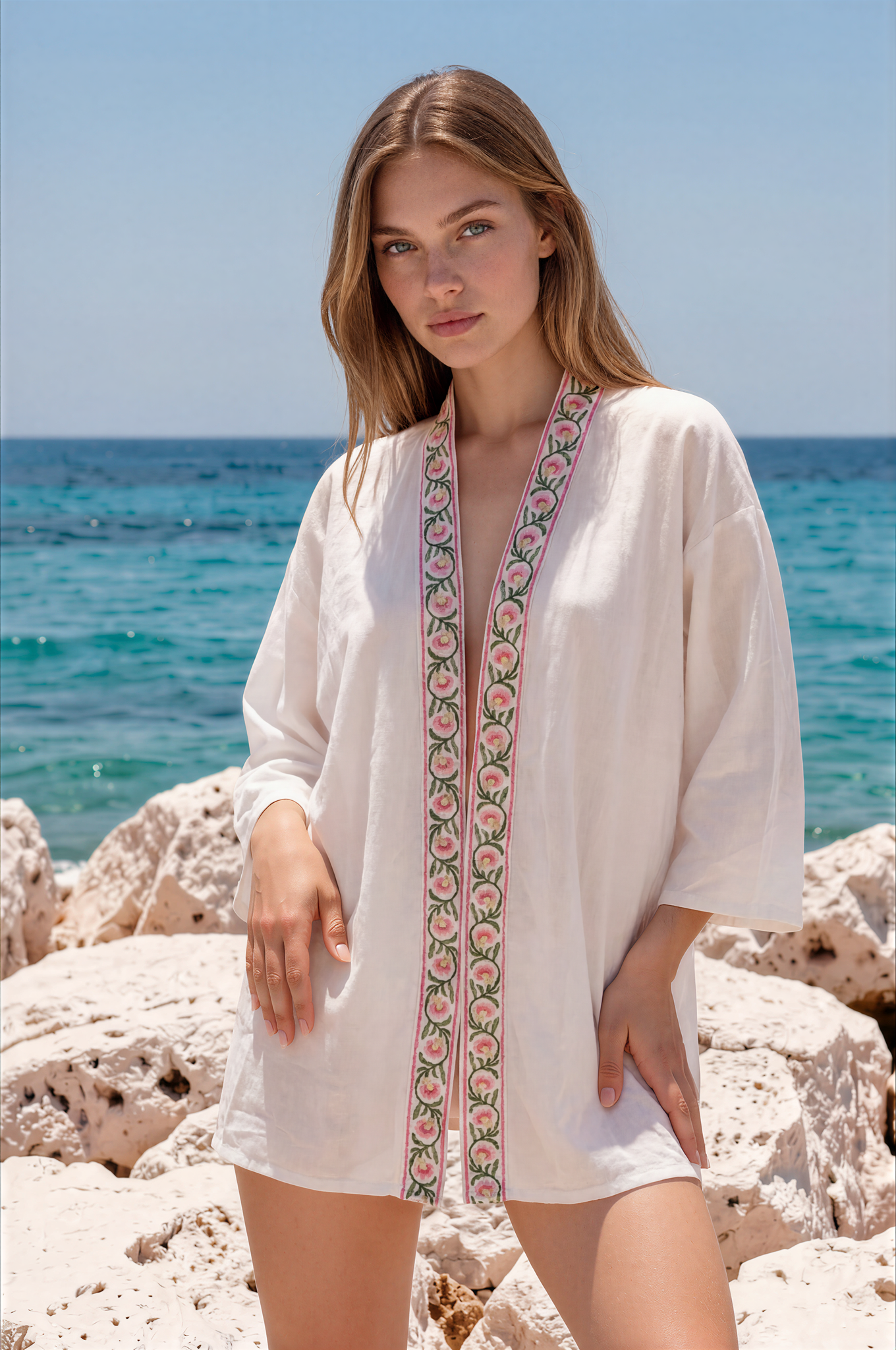 Beyaz Çiçek Bordürlü Pamuk Kimono